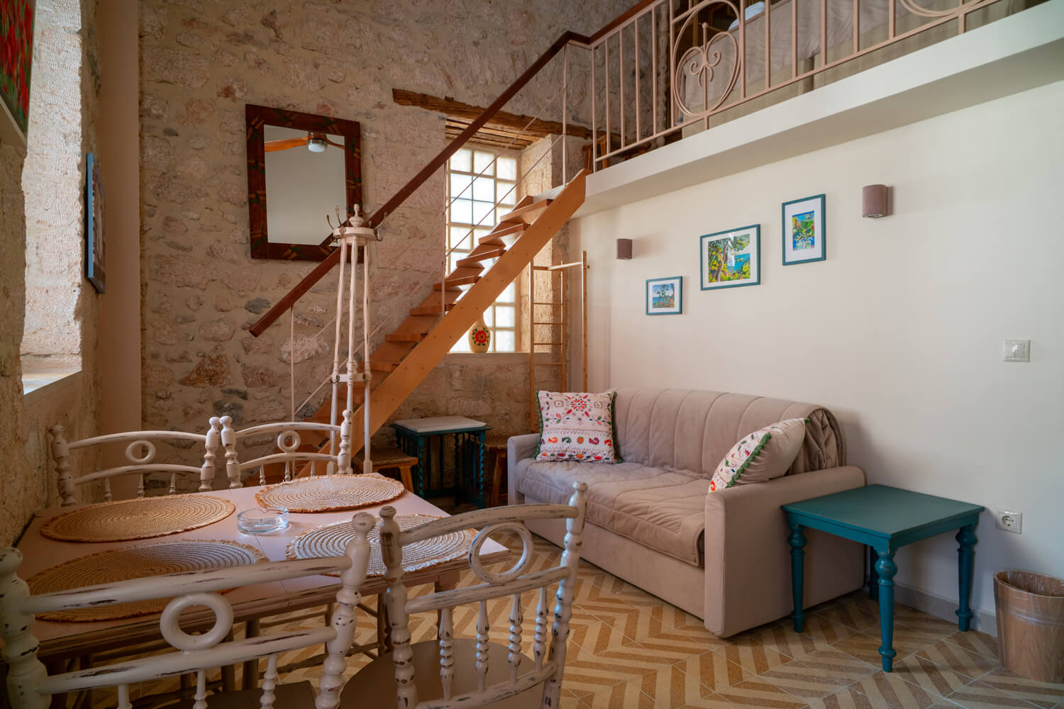 Apartment 4 - Ariadne